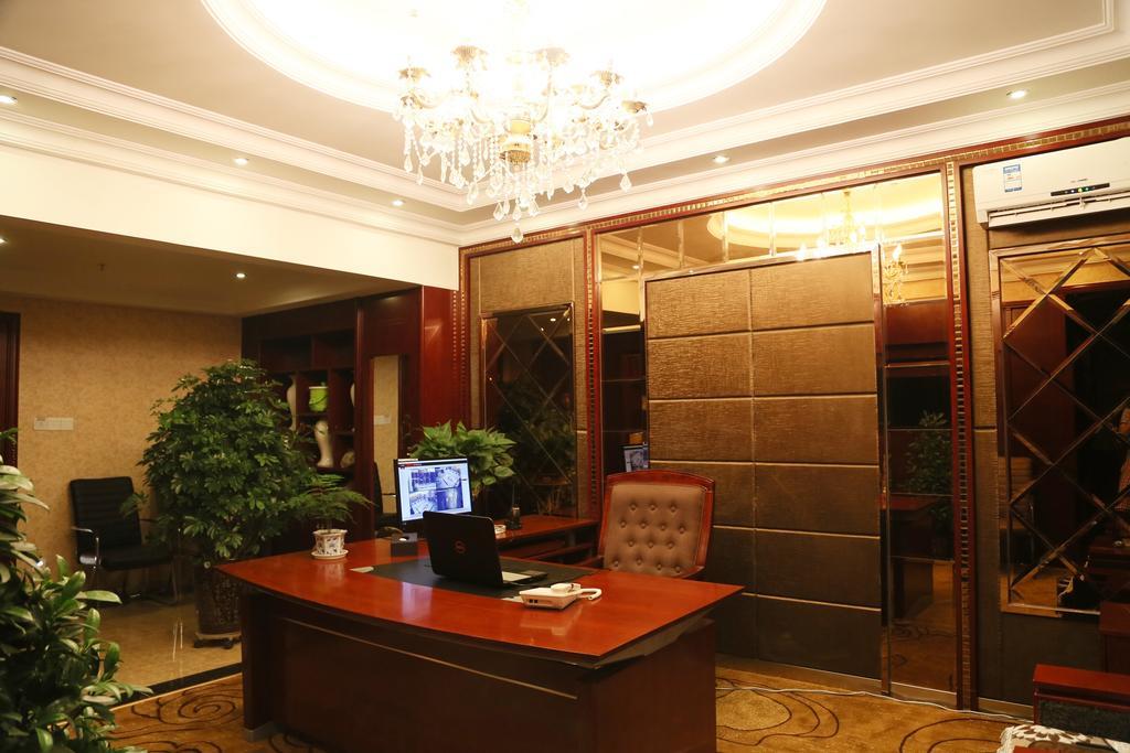 Dunhuang Longfeng Hotel Exterior photo